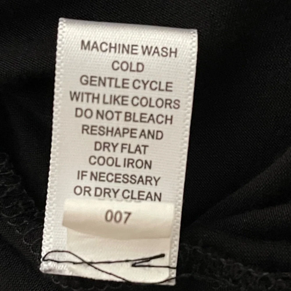 Cable and Gauge V-Neck Short Cap Sleeve Asymmetrical Black Tee Size Large - Picture 15 of 16